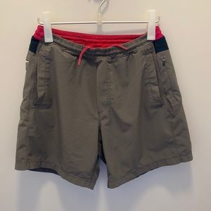 Bird dogs gym short size large